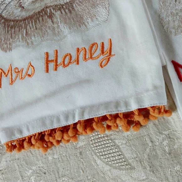 Tabitha Webb Set of 2 Embroidered Bunny Tea Towels Mr Bunny Mrs Honey - Picture 9 of 10